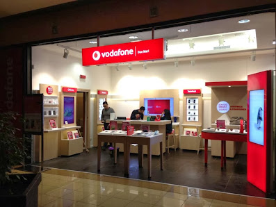 Vodafone Store | Due Mari Contrada Comuni Condomini, Snc, 88025 Maida CZ, Italia