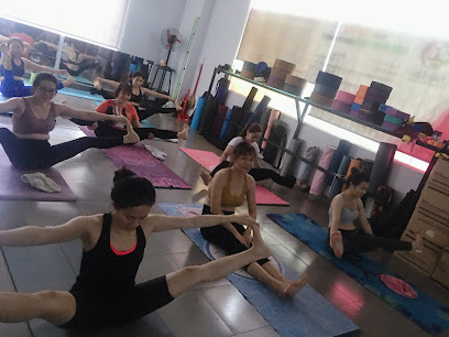 CLB Yoga 'Full For Lìe & Ayurveda ' Chi Nhánh 18
