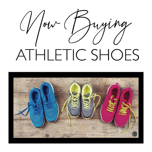 Used Clothing Store «Clothes Mentor Mayfield Heights», reviews and photos, 6145 Mayfield Rd, Cleveland, OH 44124, USA