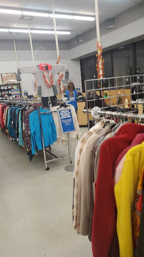 Thrift Store «Goodwill Littleton - Coal Mine», reviews and photos, 6710 S Pierce St, Littleton, CO 80128, USA