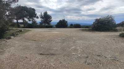 Wanderparkplatz à Murs