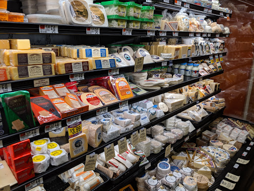 Grocery Store «Bow Street Market», reviews and photos, 79 Bow St, Freeport, ME 04032, USA