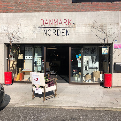 Kommentarer og anmeldelser af Danmark & Norden