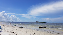 Bunche beach'in fotoğrafı düz ve uzun ile birlikte