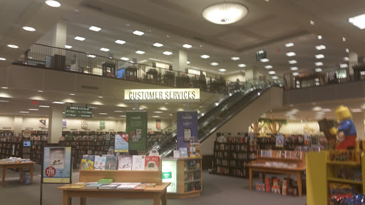 Book Store «Barnes & Noble», reviews and photos, 100 Greyrock Pl, Stamford, CT 06901, USA
