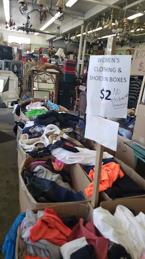 Thrift Store «Bnai Tzedukah Thrift Store», reviews and photos, 203 Sheridan Blvd, Inwood, NY 11096, USA