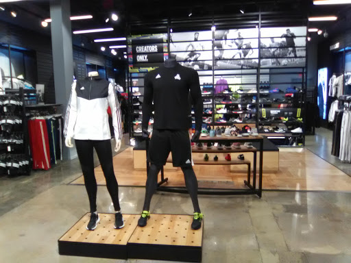 Sporting Goods Store «adidas Store Los Cerritos», reviews and photos, 239 Los Cerritos Center Suite F09B, Cerritos, CA 90703, USA
