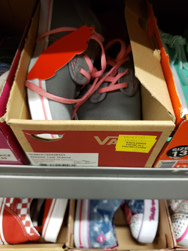 Shoe Store «Shoe Carnival», reviews and photos, 321 NW Loop 410, San Antonio, TX 78216, USA