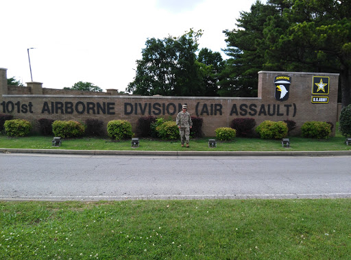 Army & Navy Surplus Shop «US Patriot Tactical», reviews and photos, 16298 Fort Campbell Blvd, Oak Grove, KY 42262, USA