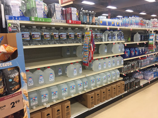 Supermarket «Giant Eagle Supermarket», reviews and photos, 420 E Waterfront Dr, Homestead, PA 15120, USA