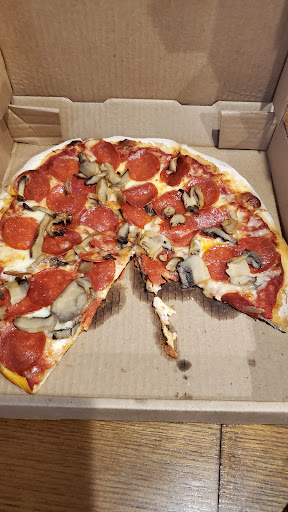 Carmelos Italian Pizza image 5