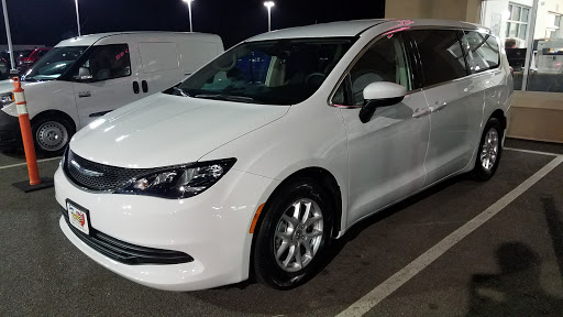 Car Dealer «Falls Chrysler Jeep Dodge», reviews and photos, 4100 State Rd, Cuyahoga Falls, OH 44223, USA