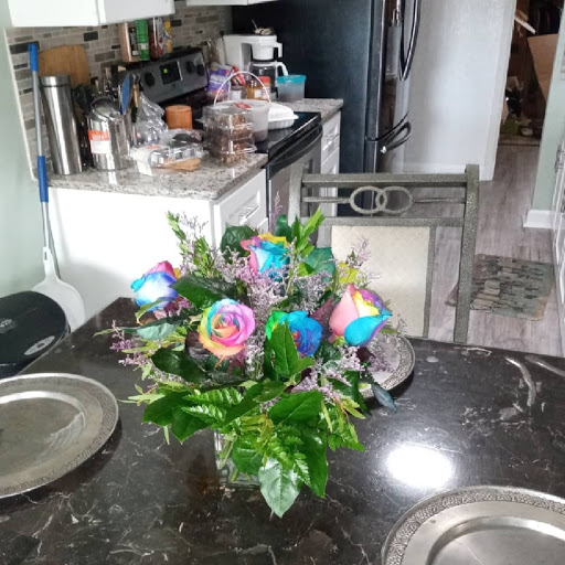 Florist «Send Your Love Flowers & Balloons», reviews and photos, 1417 SW Military Dr, San Antonio, TX 78221, USA