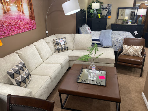 Furniture Store «Discount Furniture Store», reviews and photos, 504 E Market St, York, PA 17403, USA