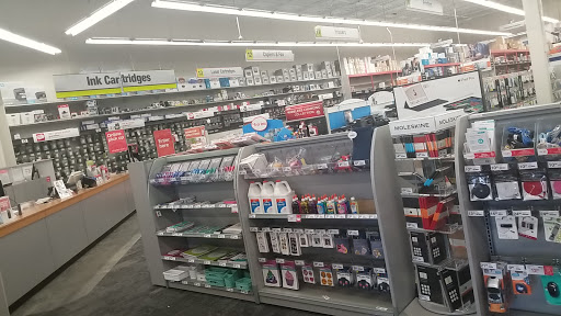 Office Supply Store «Staples», reviews and photos, 541B Lincoln St, Worcester, MA 01604, USA