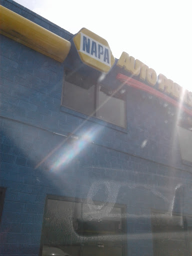 Auto Parts Store «NAPA Auto Parts - Longland Corporation», reviews and photos, 210 S Main St, Longmont, CO 80501, USA