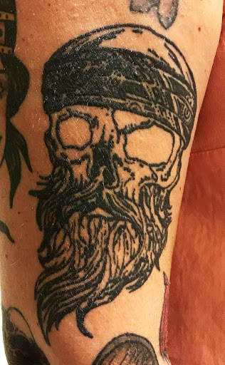 Explore small vegas tattoo ideas, creative tattoo ideas in Owensboro, available at BnB Tattoos & Piercings