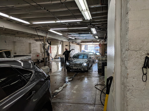Platinum Hand Car Wash en Elmwood Park