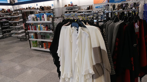 Clothing Store «Ross Dress for Less», reviews and photos, 10700 MacArthur Blvd, Oakland, CA 94605, USA