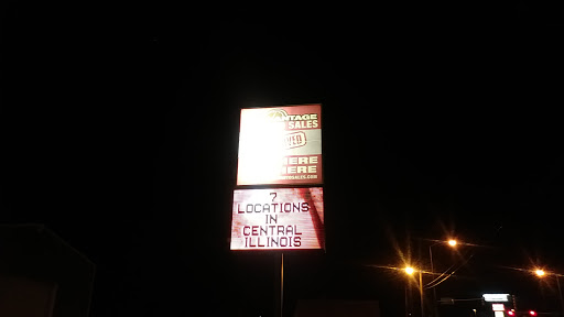 Used Car Dealer «Advantage Auto Sales Inc», reviews and photos, 1525 W Market St, Bloomington, IL 61701, USA