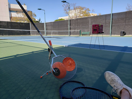 Paddle tennis clubs in Los Angeles