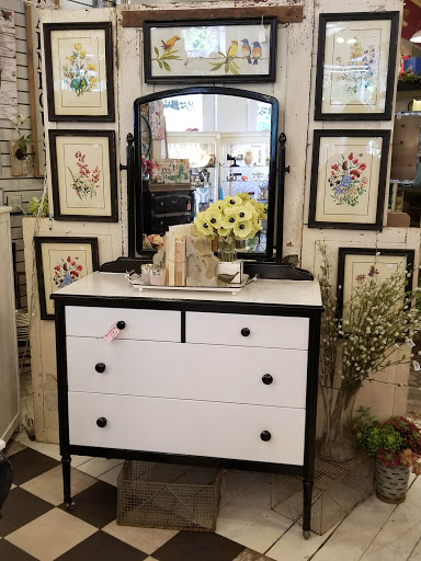 Antique Store «A Corner Cottage», reviews and photos, 895 Conner St, Noblesville, IN 46060, USA