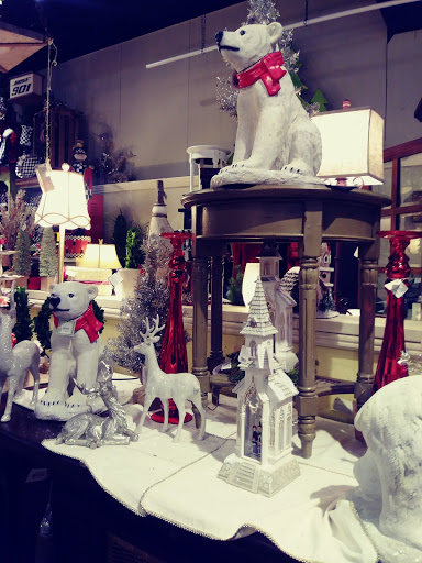 Furniture Store «Three French Hens Antiques», reviews and photos, 16935 Manchester Rd, Grover, MO 63040, USA