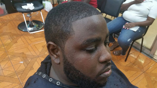 Hair Salon «Cut It Out!! Salon/Barbershop», reviews and photos, 1305 NW 40th Ave, Lauderhill, FL 33313, USA