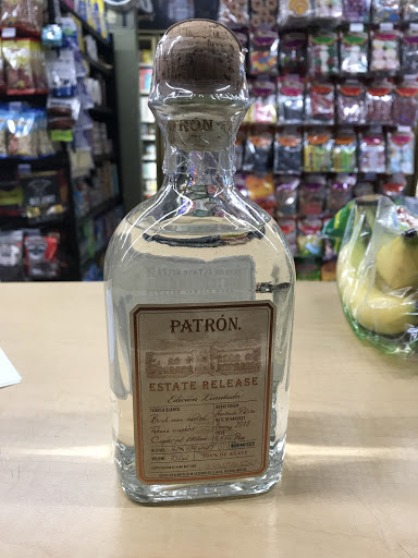 Convenience Store «Stop & Shop Market», reviews and photos, 3000 Mission St, San Francisco, CA 94110, USA