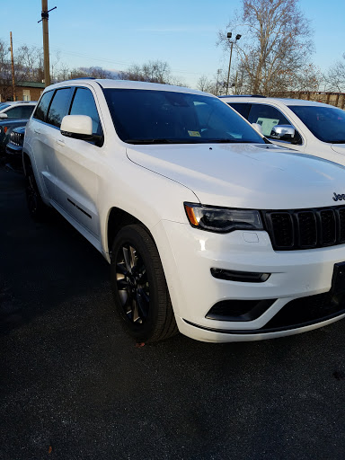 Jeep Dealer «Marlow Motor Company», reviews and photos, 707 N Commerce Ave, Front Royal, VA 22630, USA