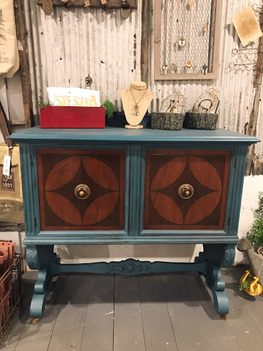 Antique Furniture Store «The Mill At Keymar Vintage And Antiques», reviews and photos, 900 Francis Scott Key Hwy, Keymar, MD 21757, USA