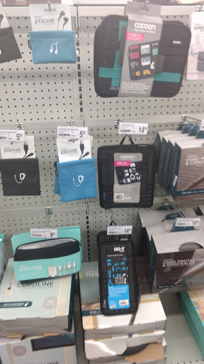 Office Supply Store «Staples», reviews and photos, 2131 York Rd, Timonium, MD 21093, USA