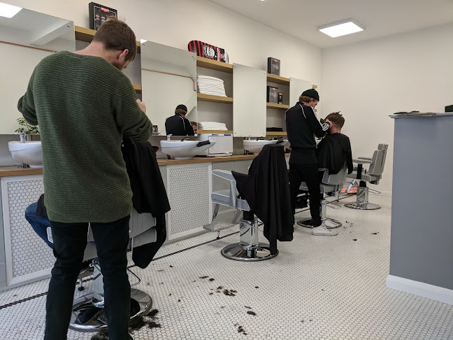 Yallop - Barber shop