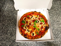 Pizza du Restaurant italien La _ dolce vita à Paris - n°3