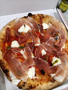 Pizzeria corte vècia Via Roma Sud, 69b, 42030 Vezzano Sul Crostolo RE, Italia