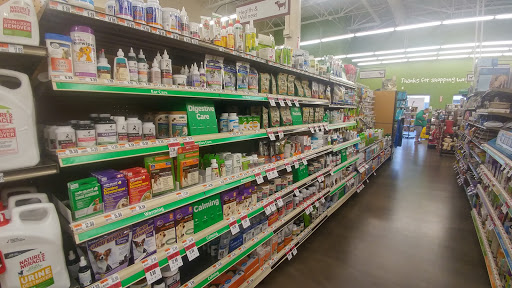 Pet Supply Store «Pet Supplies Plus», reviews and photos, 3200 E Agency St #200, Burlington, IA 52601, USA