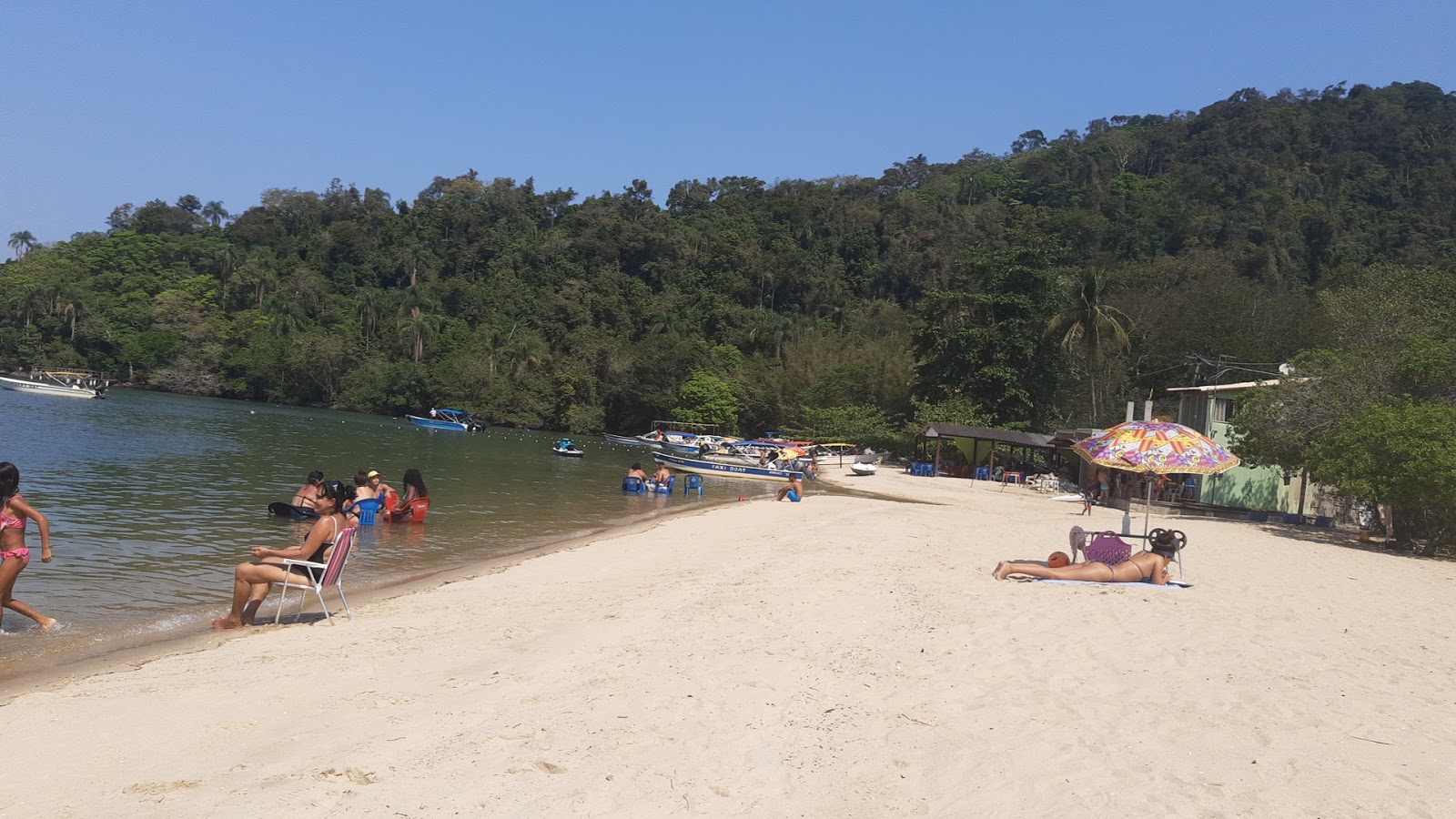 Foto von Quatiquara Strand mit sehr sauber Sauberkeitsgrad