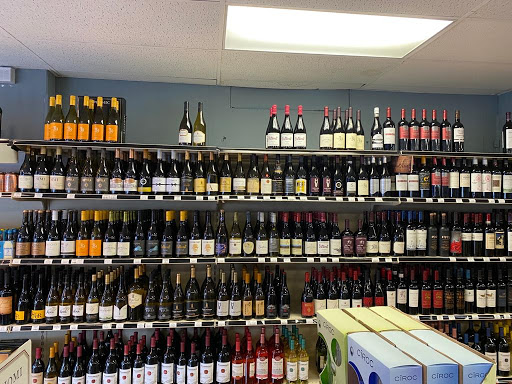 Liquor Store «Village Wine & Liquor Inc», reviews and photos, 161 N Wellwood Ave, Lindenhurst, NY 11757, USA