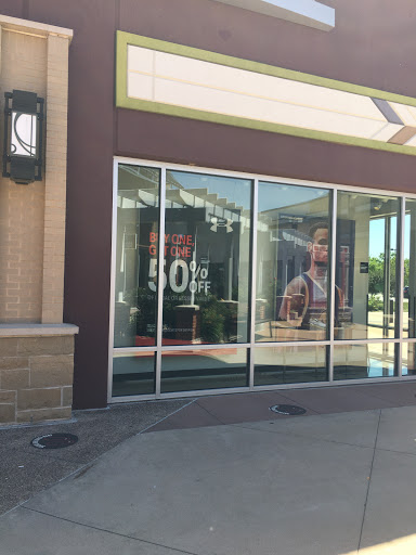 Shopping Mall «St. Louis Premium Outlets», reviews and photos, 18521 Outlet Blvd, Chesterfield, MO 63005, USA