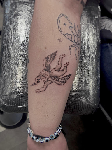 Explore free hand tattoo ideas, creative tattoo ideas in Monroeville, available at Klexos Tattoo Studio LLC