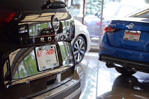 Used Car Dealer «McGrath Nissan», reviews and photos, 945 E Chicago St, Elgin, IL 60120, USA