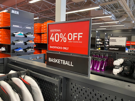 Clothing Store «Nike Factory Store», reviews and photos, 4401 N Interstate Hwy 35 #399, Round Rock, TX 78664, USA