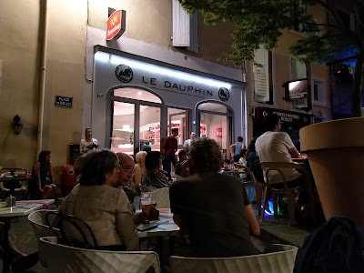 Bar Du Dauphin à Tournon-sur-Rhône