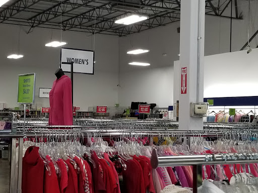 Thrift Store «Goodwill Retail Store of Chesterfield – The Valley», reviews and photos, 17355 Edison Ave, Chesterfield, MO 63005, USA