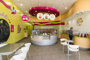 Menchie's Frozen Yogurt image