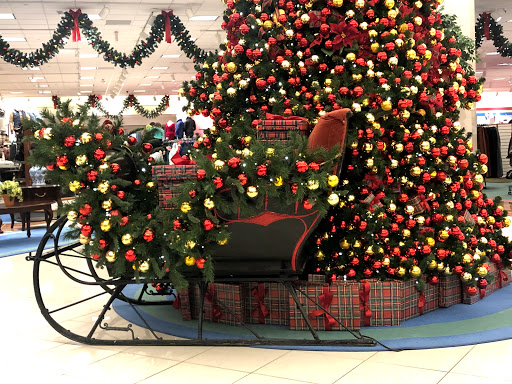 Department Store «Von Maur», reviews and photos, 115 Iowa River Landing Pl, Coralville, IA 52241, USA