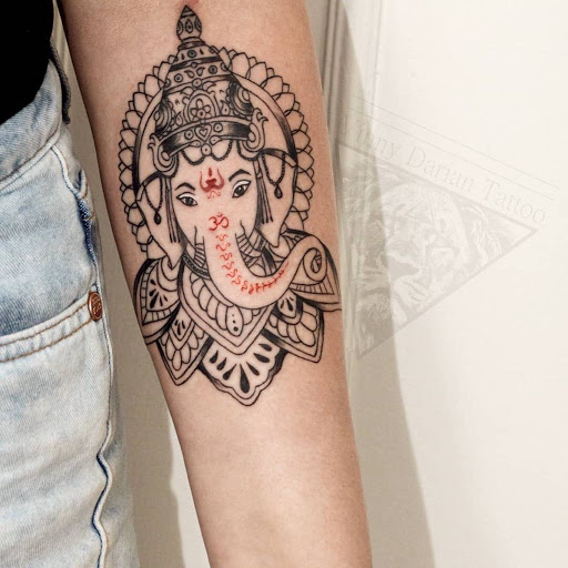 Tattoo Shop «Think Ink Tattoos», reviews and photos, 21626 Ventura Blvd, Woodland Hills, CA 91364, USA