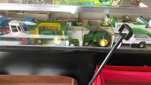 Thrift Store «Estate Sales Warehouse», reviews and photos, 661 E 24th St #210, Holland, MI 49423, USA