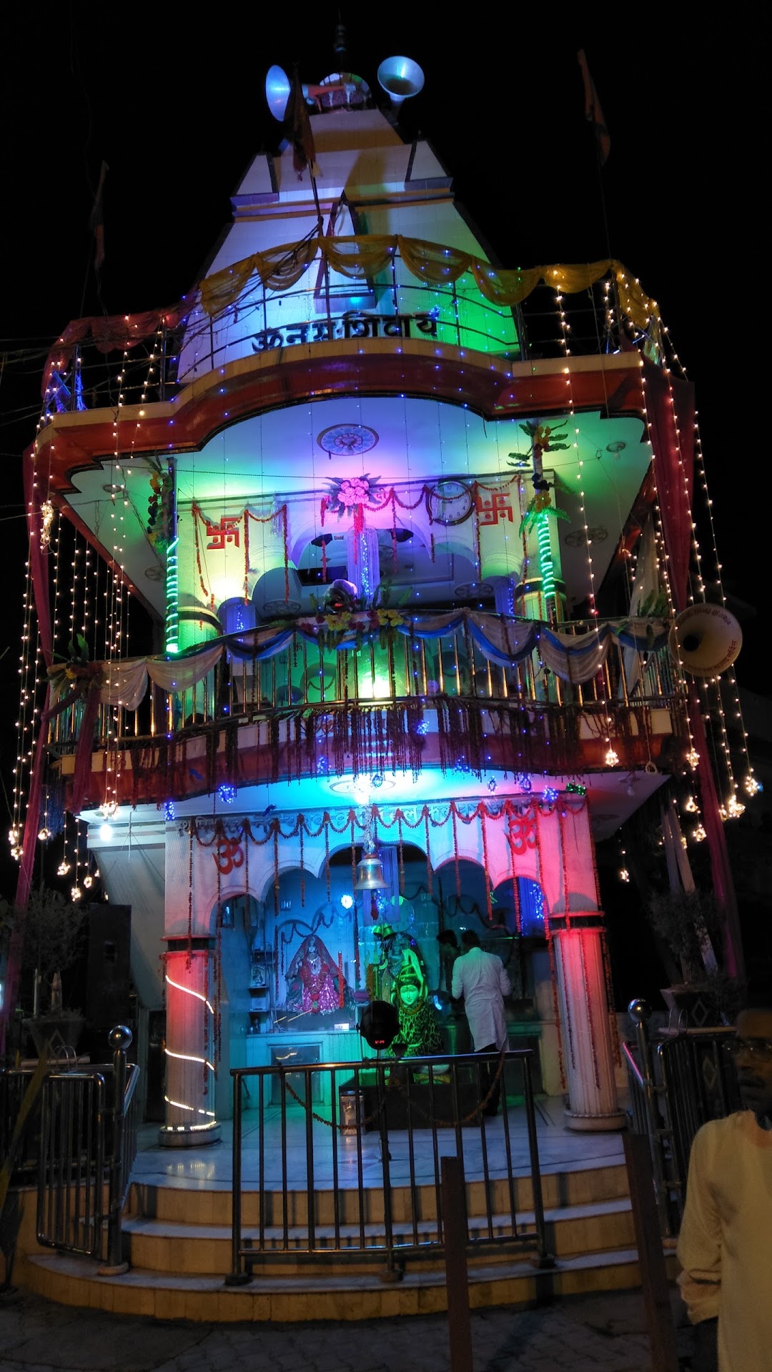 VIPIN GARMENTS