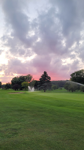 Golf Driving Range «Hickory Ridge Golf Course & Driving Range», reviews and photos, 65 N 30th St, Galesburg, MI 49053, USA